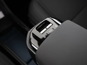 https://vehicle.imgix.net/4276375/10378f8c-3283-4cda-9c9f-d03c4c889166.jpg