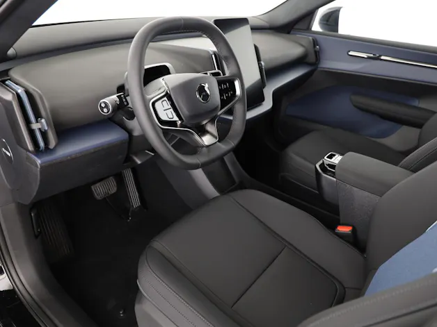 Volvo EX30 E60 Plus Swiss Black Edition