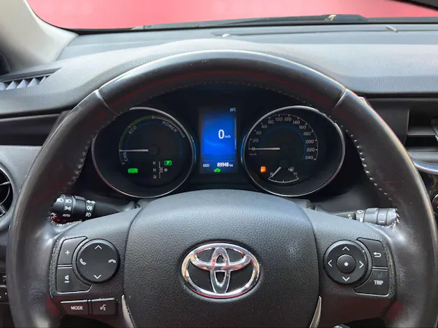 Toyota Auris 1.8 HSD Trend