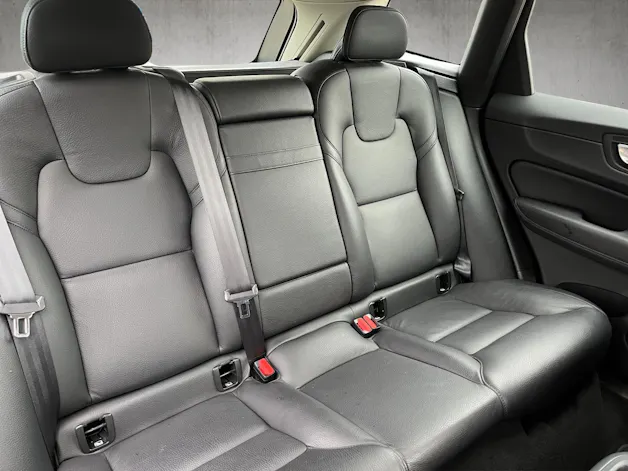 Volvo XC60 2.0 B4 MH Momentum AWD