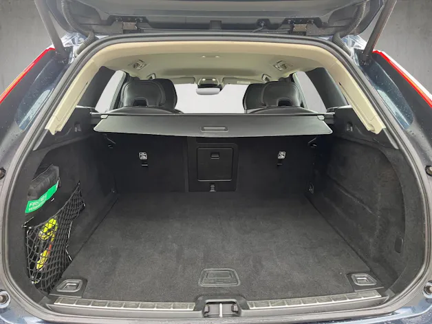 Volvo XC60 2.0 B4 MH Momentum AWD