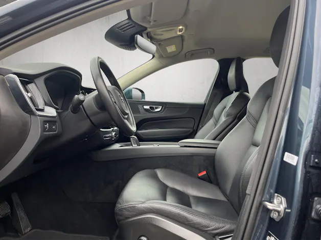 Volvo XC60 2.0 B4 MH Momentum AWD