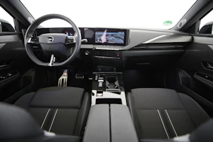 Fahrzeugbild OPEL Astra Sports Tourer 1.6 T PHEV 180 Swiss Plus