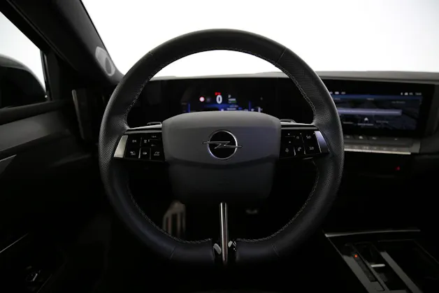 Opel Astra Sports Tourer 1.6 T PHEV 180 Swiss Plus