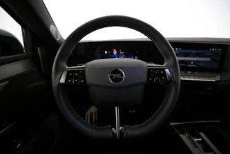 https://vehicle.imgix.net/4276468/2ef8bec0-2de1-4791-9f6c-82df0d79b7e4.jpg
