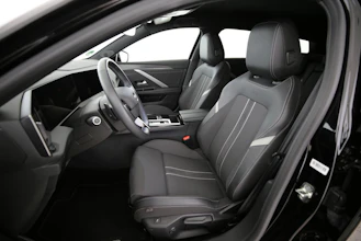 https://vehicle.imgix.net/4276468/5ecc3d9d-6365-4984-9b19-1a33b2fef30c.jpg
