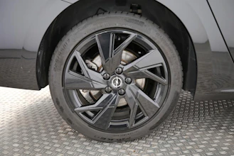 https://vehicle.imgix.net/4276468/e6d2d8fb-d793-4a1d-b224-e665fc785a84.jpg