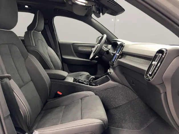 Volvo XC40 2.0 B4 MH Ultra Dark