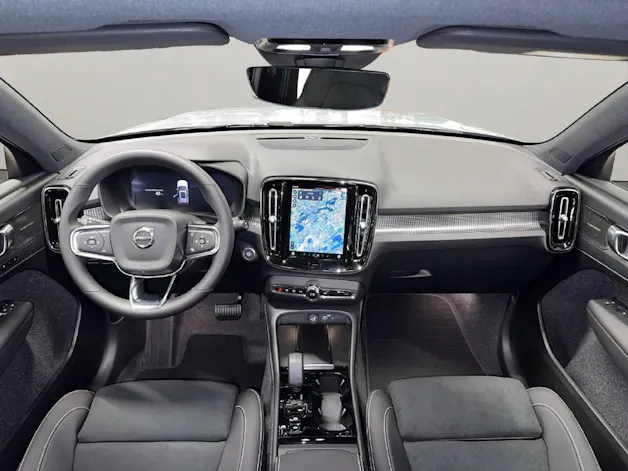 Volvo XC40 2.0 B4 MH Ultra Dark