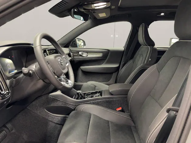 Volvo XC40 2.0 B4 MH Ultra Dark