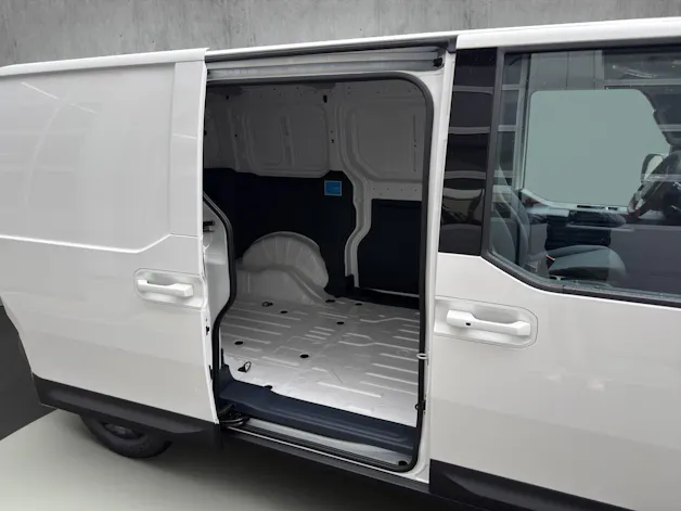 Kia PV5 Cargo 71.2 kWh Plus