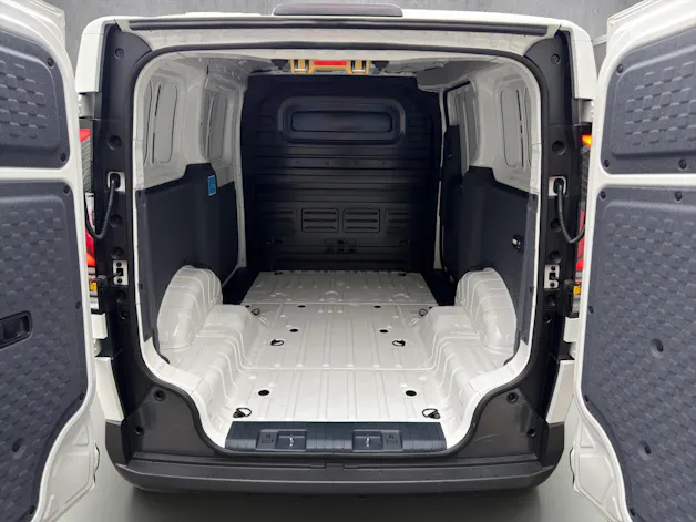 Kia PV5 Cargo 71.2 kWh Plus