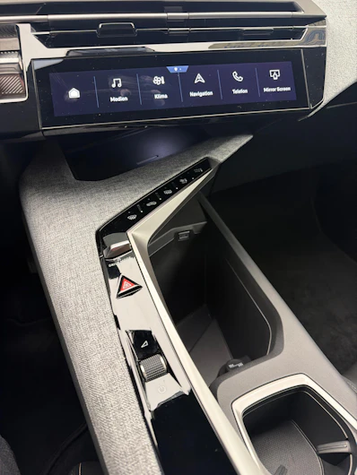 Fahrzeugbild PEUGEOT 5008