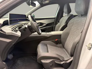 PEUGEOT 5008 1.6 PHEV Allure