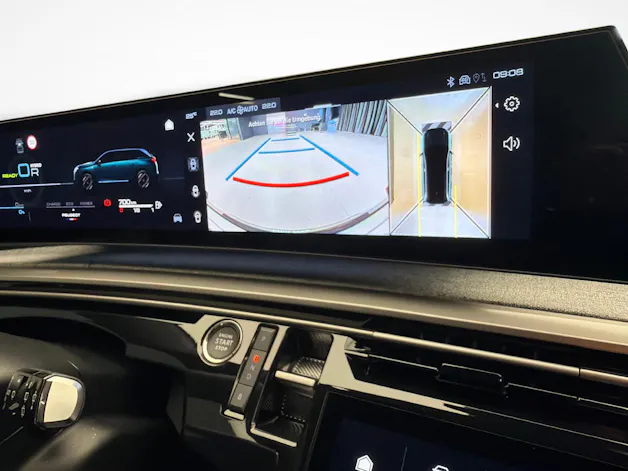 PEUGEOT 5008 1.6 PHEV Allure