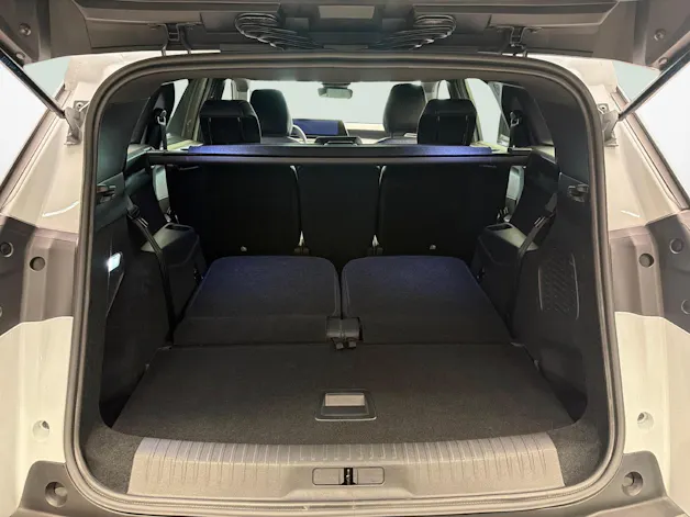 PEUGEOT 5008 1.6 PHEV Allure