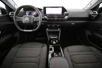 https://vehicle.imgix.net/4276586/f233914f-fc59-4092-8ae9-67d9bea7372d.jpg
