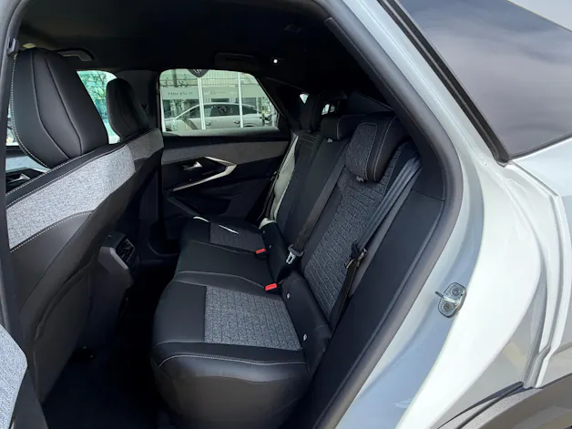 Peugeot 3008 e-Allure AWD