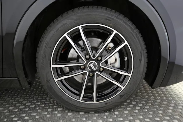 Toyota Prius 2.0 Plug-In-Hybrid Style
