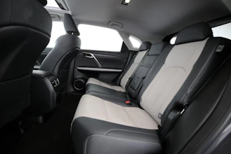 https://vehicle.imgix.net/4276707/d7c36c91-c7a8-465e-90c4-2210519c9be1.jpg