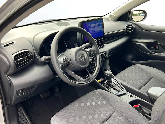 Toyota Yaris 1.5 VVT-i HSD Trend