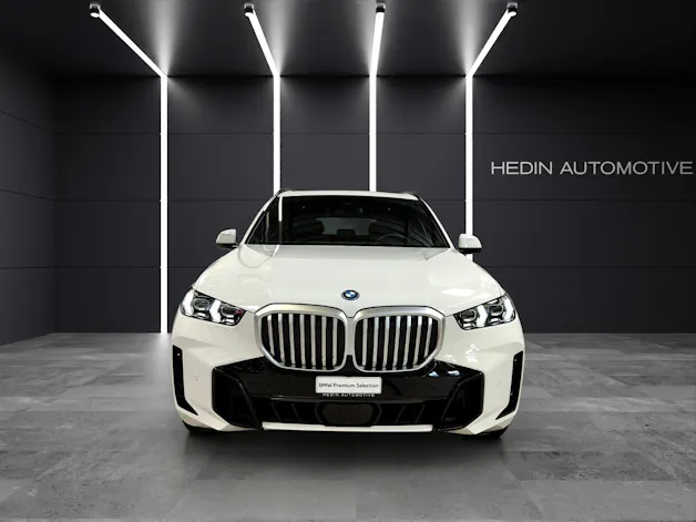 BMW X5 50e xDrive Attraktiven Leasingzinssatz ab 0,9 % bei Abschluss einer BMW Fahrzeugversicherung.