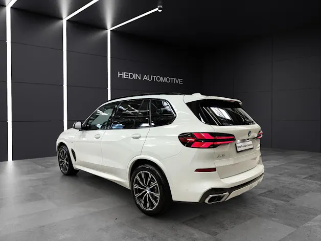 BMW X5 50e xDrive Attraktiven Leasingzinssatz ab 0,9 % bei Abschluss einer BMW Fahrzeugversicherung.