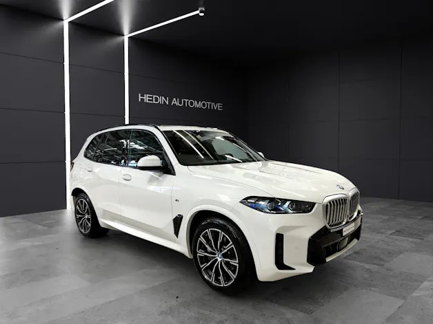 BMW X5 50e xDrive Attraktiven Leasingzinssatz ab 0,9 % bei Abschluss einer BMW Fahrzeugversicherung.