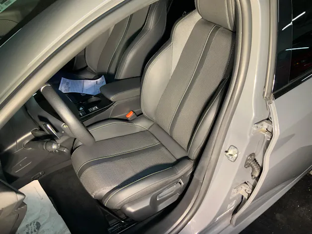 Peugeot 208 1.2 Hybrid 145 GT