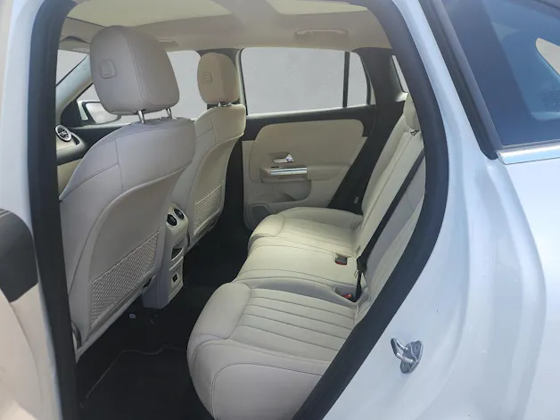 Mercedes-Benz GLA 200 Progressive 4matic