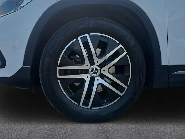 Mercedes-Benz GLA 200 Progressive 4matic