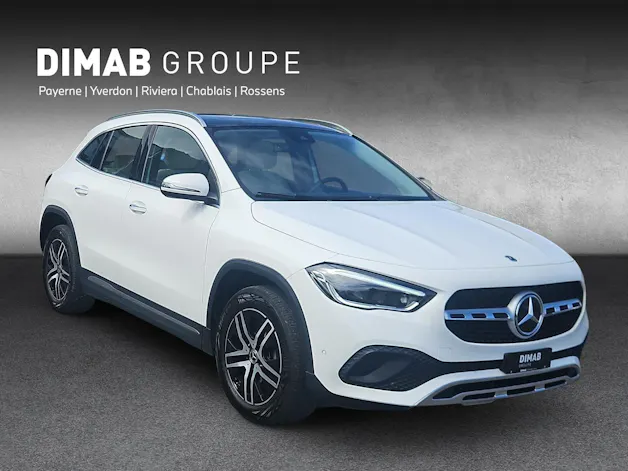 Mercedes-Benz GLA 200 Progressive 4matic
