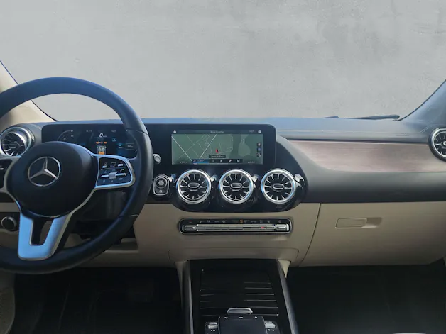 Mercedes-Benz GLA 200 Progressive 4matic