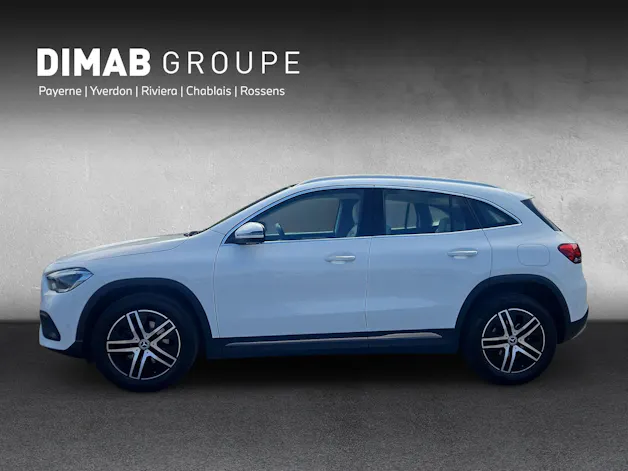 Mercedes-Benz GLA 200 Progressive 4matic