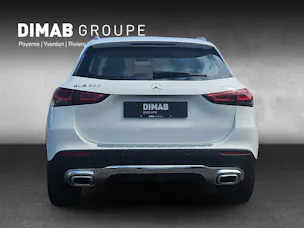 Mercedes-Benz GLA 200 Progressive 4matic
