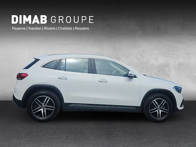 Mercedes-Benz GLA 200 Progressive 4matic