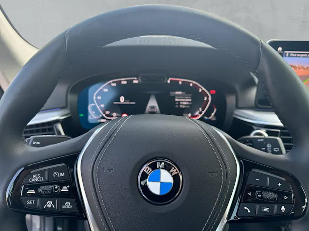 BMW 530d xDrive 48V Touring 📍
