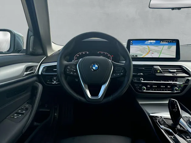 BMW 530d xDrive 48V Touring 📍