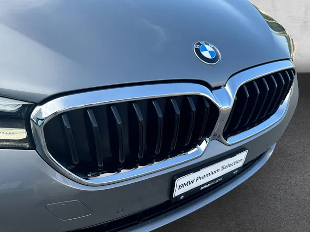 BMW 530d xDrive 48V Touring 📍