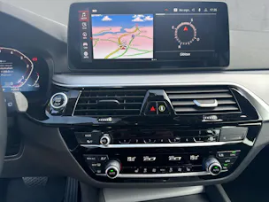BMW 530d xDrive 48V Touring 📍