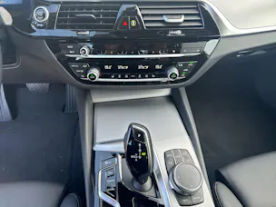 BMW 530d xDrive 48V Touring 📍