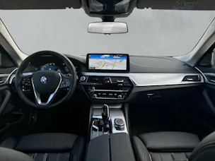 BMW 530d xDrive 48V Touring 📍