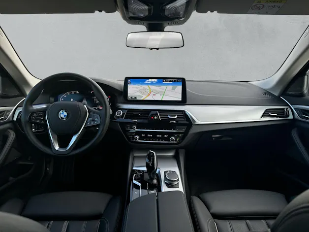 BMW 530d xDrive 48V Touring 📍