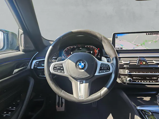 BMW 530d xDrive 48VTouring Pure M Sport (CH)