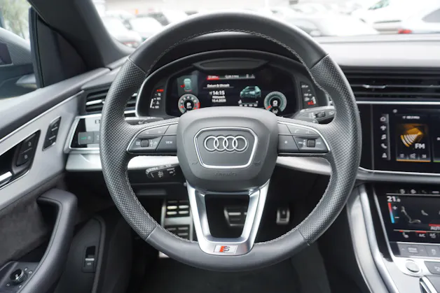 Audi Q8 55 TFSI Black Edition quattro tiptronic S-LINE!!!