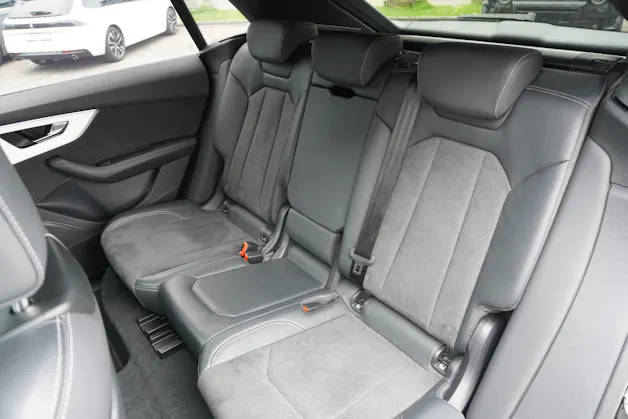 Audi Q8 55 TFSI Black Edition quattro tiptronic S-LINE!!!