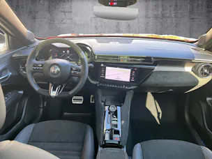 Alfa Romeo Junior 1.2 Intensa Sky Q4