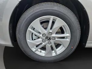 Mazda 2 Hybrid Centre-line