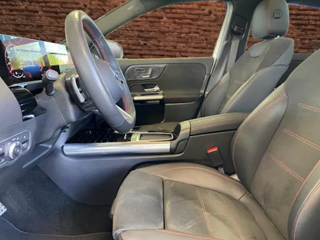 Mercedes-Benz GLA 250 4Matic 8G-DCT