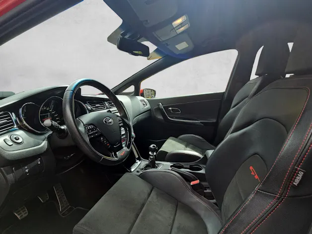 Kia Cee'd 1.6 GDi Turbo GT